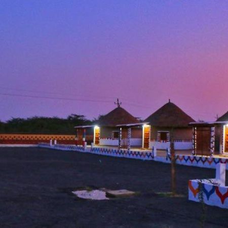 Banni Village Resort - Rann Of Kutch Bherandiāla Kültér fotó