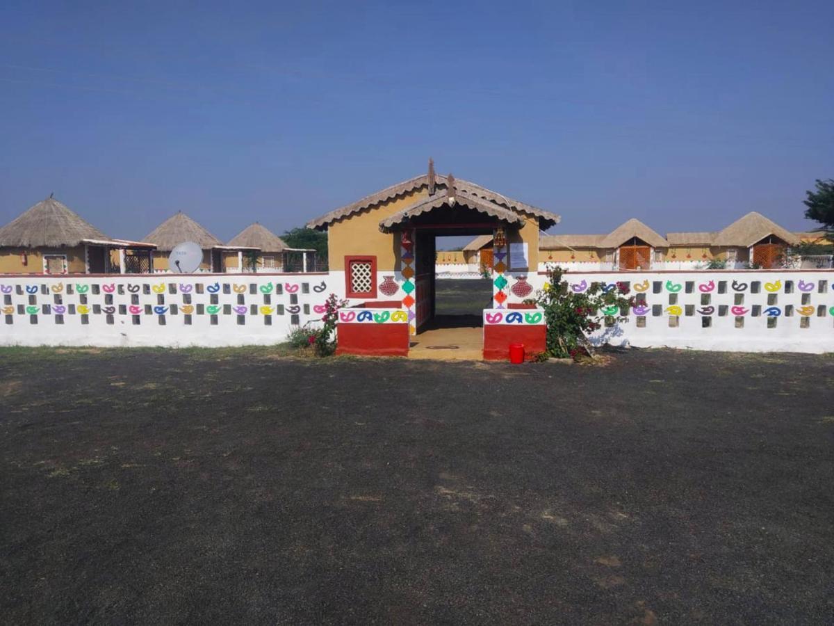 Banni Village Resort - Rann Of Kutch Bherandiāla Kültér fotó