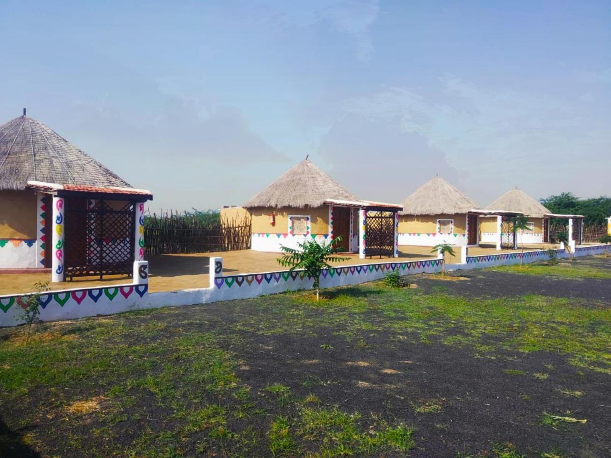 Banni Village Resort - Rann Of Kutch Bherandiāla Kültér fotó