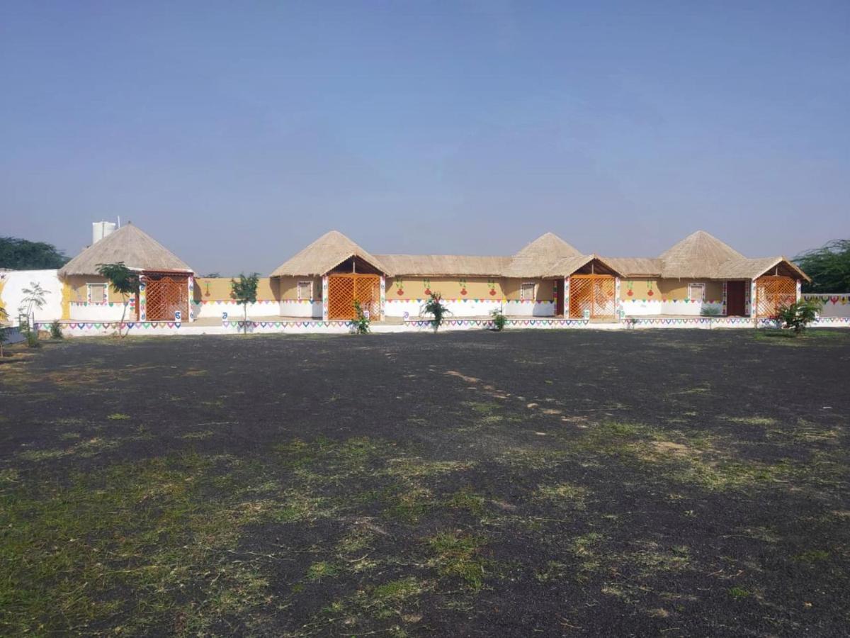 Banni Village Resort - Rann Of Kutch Bherandiāla Kültér fotó