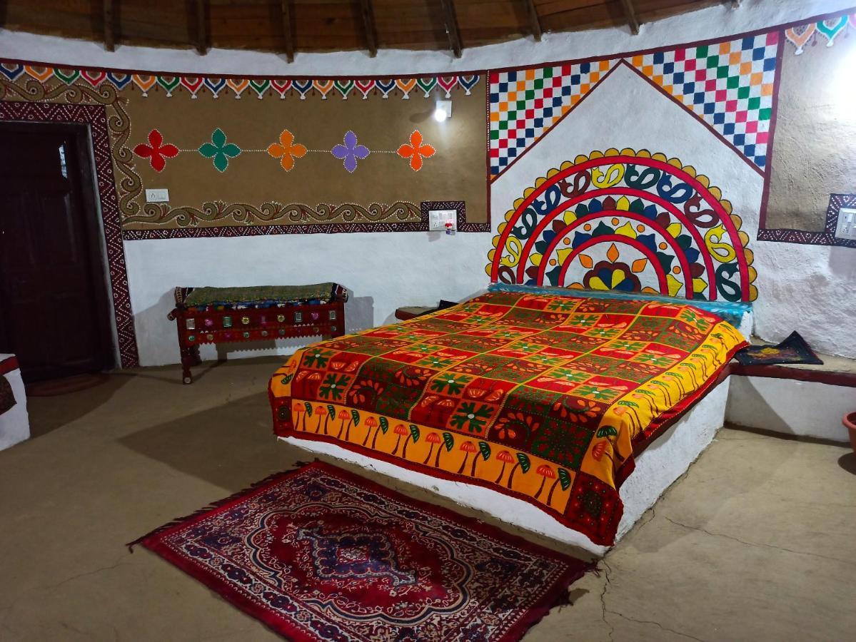 Banni Village Resort - Rann Of Kutch Bherandiāla Kültér fotó
